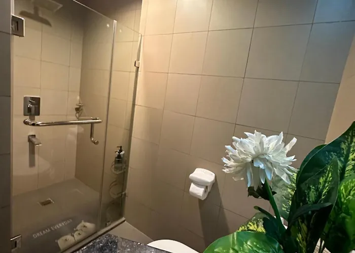 Habitación en casa particular In Bgc Near Grand Hyatt