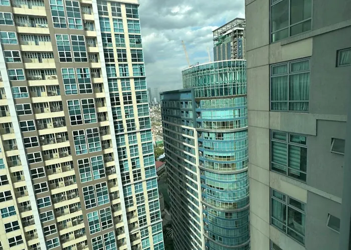 In Bgc Near Grand Hyatt